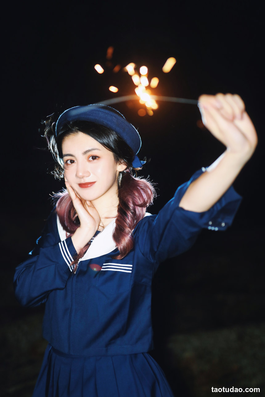 图片[2]-[YITUYU艺图语]2022.11.24 无人海滩的烟火 茜akane[24+1P／199MB]-绅士图