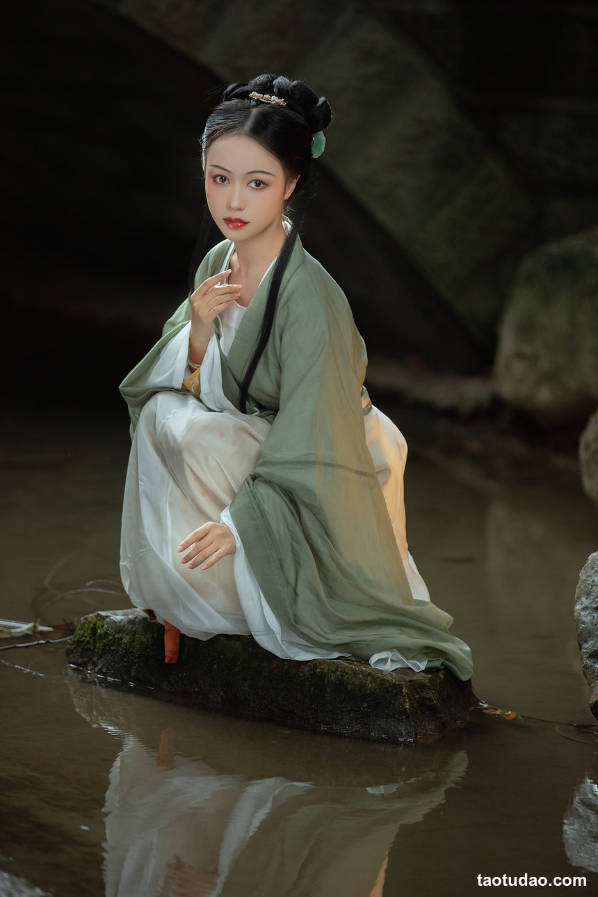 图片[2]-[YITUYU艺图语]2022.04.02 见山 梨一依[18+1P／229MB]-绅士图