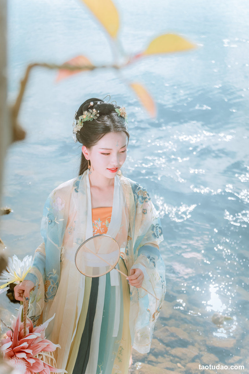 图片[2]-[YITUYU艺图语]2022.01.29 清水出芙蓉 Julie[22+1P／308MB]-绅士图