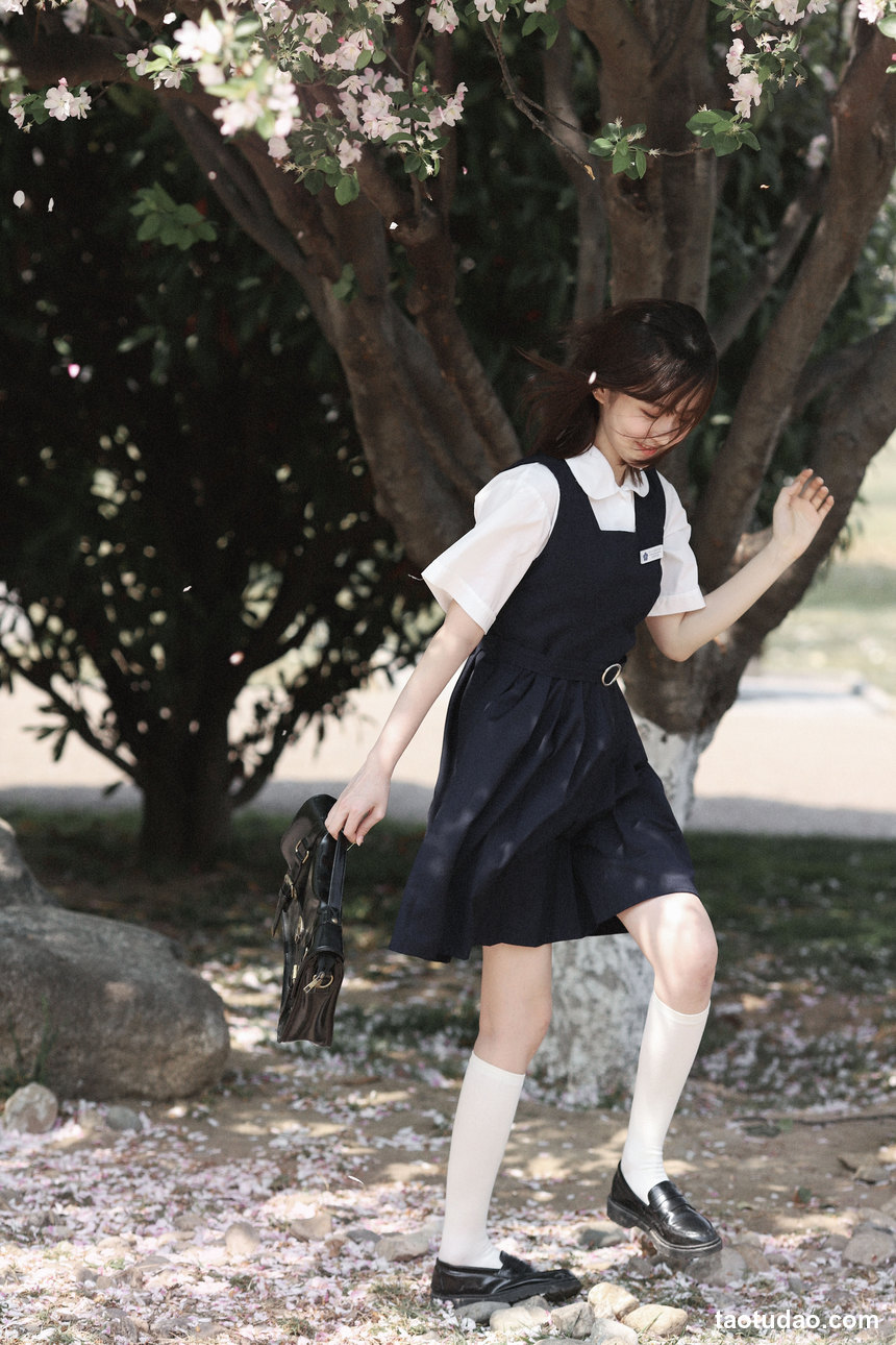 图片[3]-[YITUYU艺图语]2022.07.16 白樱 – 一起去赏花吧 泽钰[19+1P／194MB]-绅士图