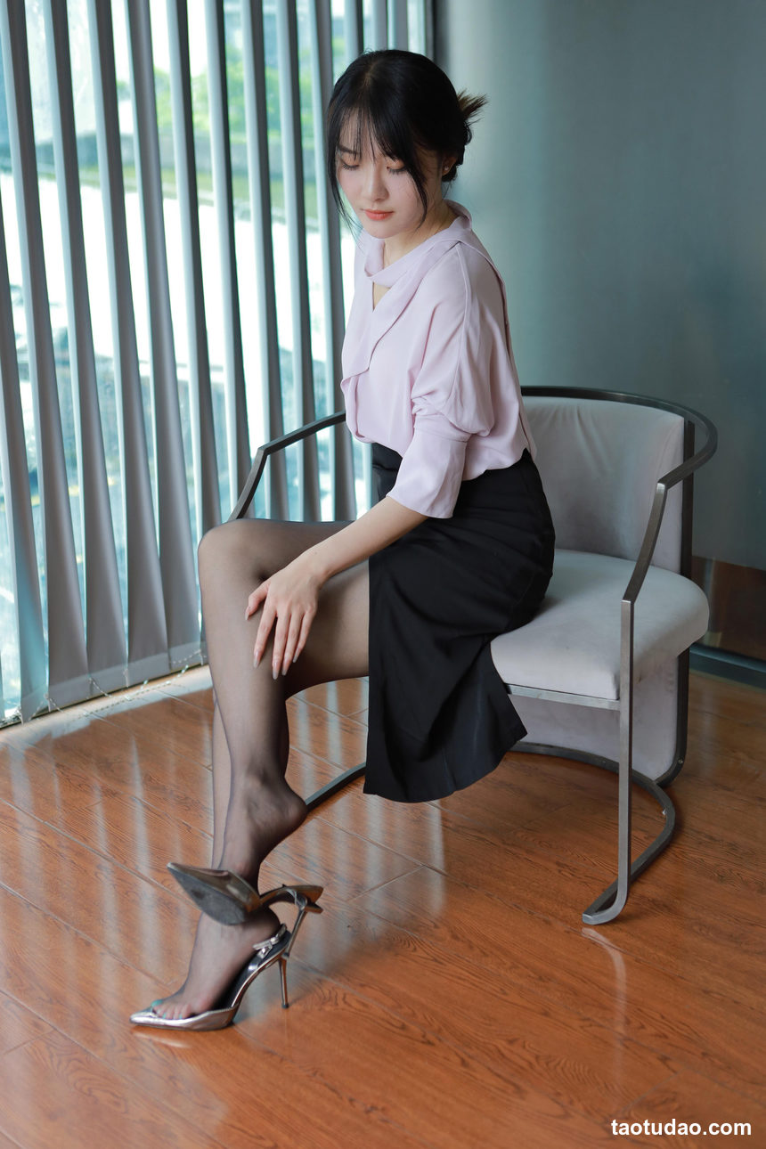 图片[4]-[IESS异思趣向] 2024.06.28 丝享家 1780 婉萍《职业嘿丝》[88P-203MB]-绅士图