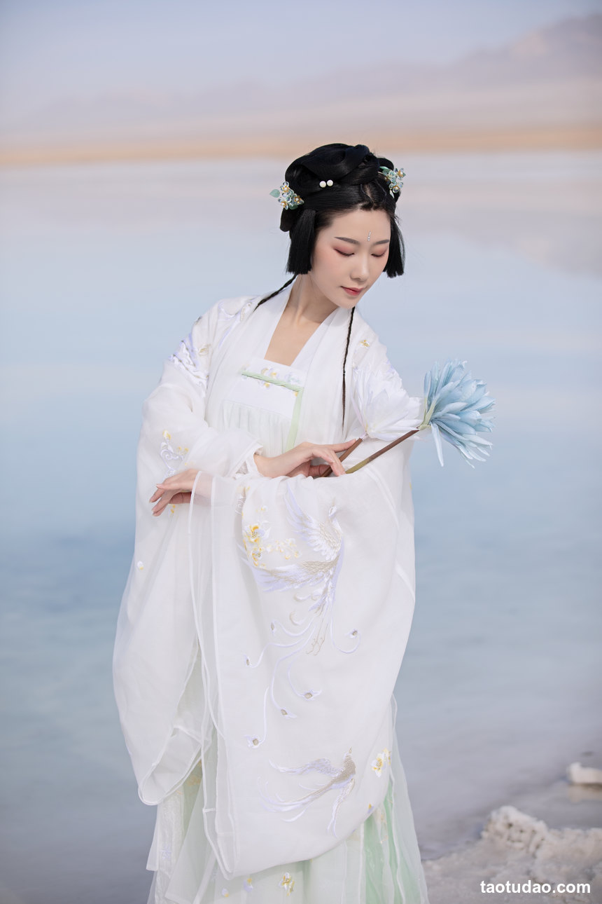 图片[2]-[YITUYU艺图语]2022.07.05 云霄 木景抒[21+1P／466MB]-绅士图