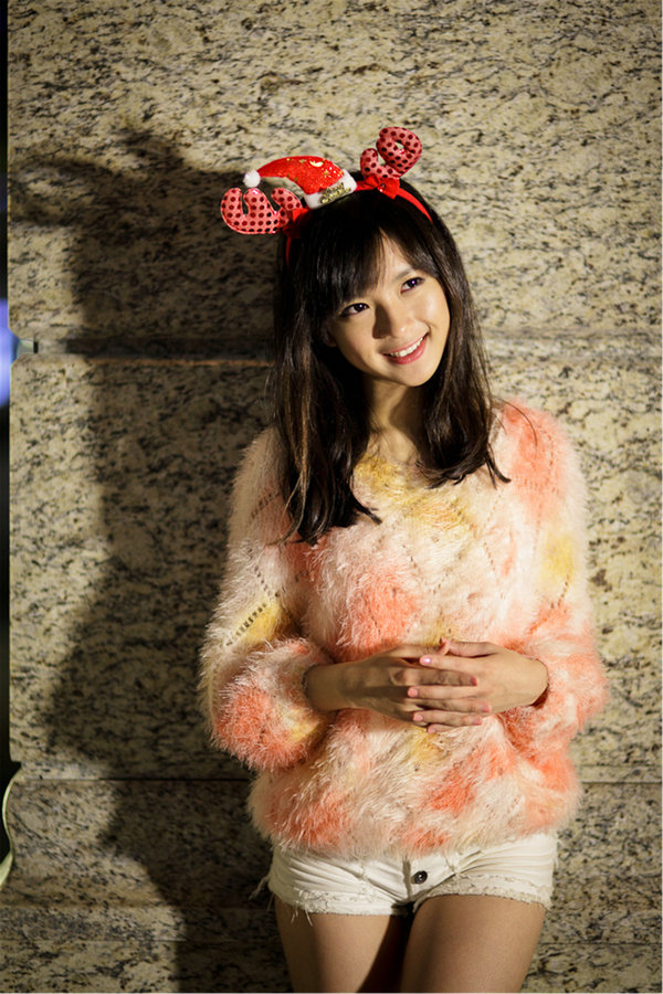 台湾清纯美女小敬写真 - 信義商區圣诞节夜拍 / 33P/199MB / 唯美杂图-绅士图