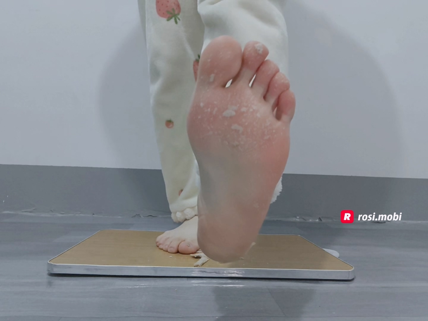/ ROSI写真 /小视频系列182 / MP4-437MB /-艺库