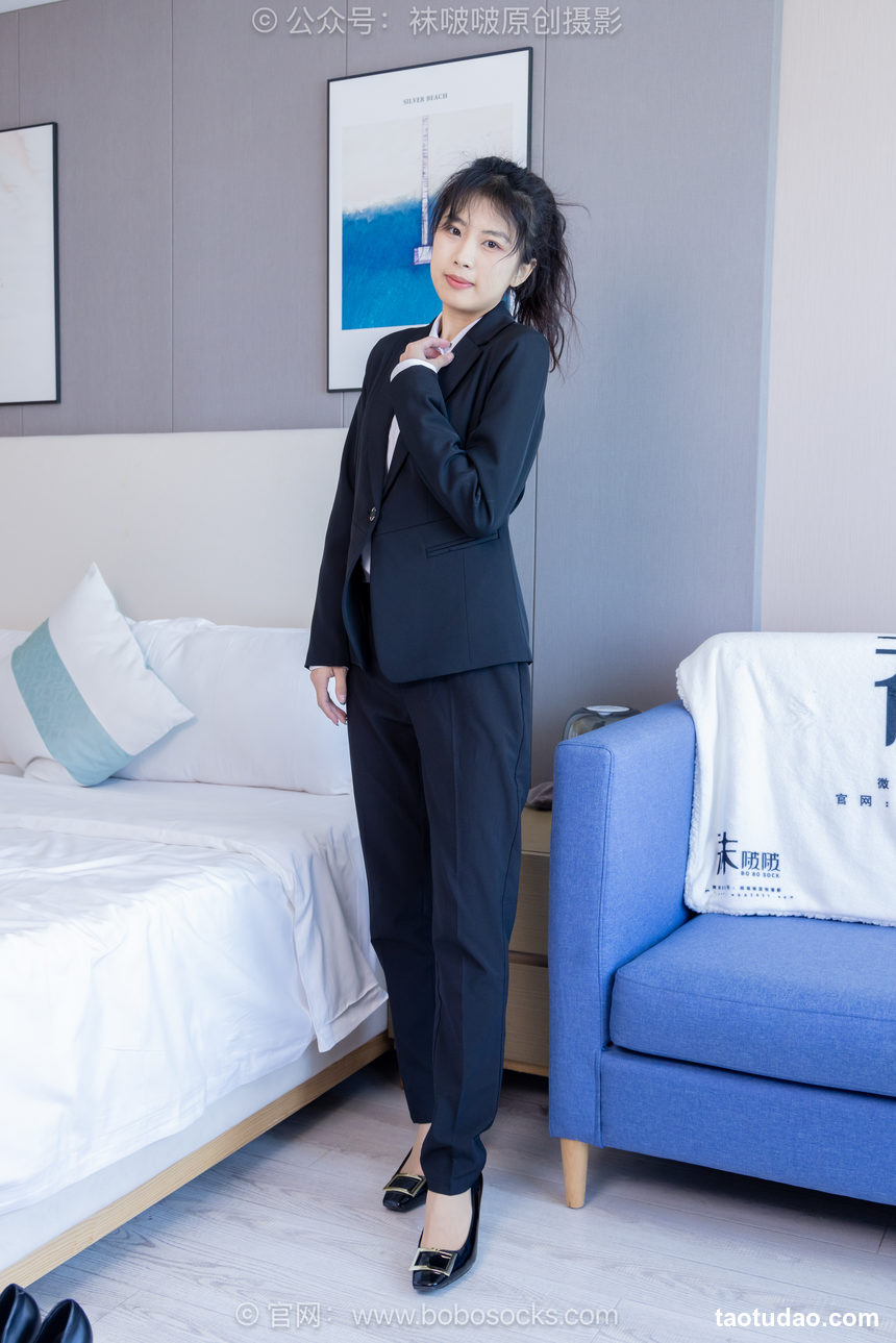 图片[2]-[BoBoSocks袜啵啵]NO.489 奶油 两双高跟鞋、薄肉丝、ol制服裤里丝、黑色美甲[151P+1V／7.76GB]-绅士图