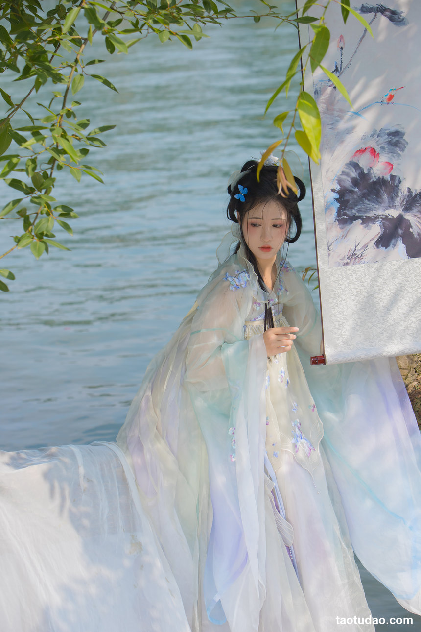 图片[4]-[YITUYU艺图语]2022.10.17 面包店打工日 小怡妹妹cute[33+1P／433MB]-绅士图