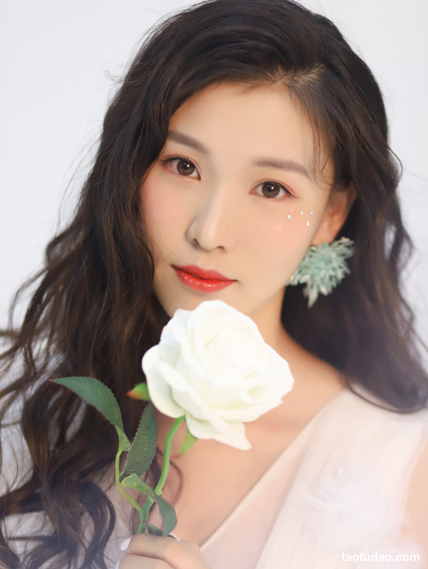 图片[3]-[YITUYU艺图语]2022.10.15 少女与花 勺子[22+1P／92MB]-绅士图