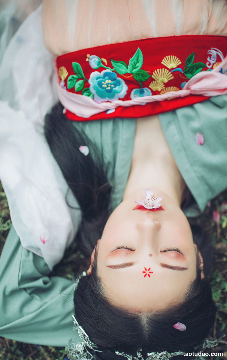 图片[4]-[YITUYU艺图语]2023.04.17 桃花 范范 [30+1P／306MB]-绅士图