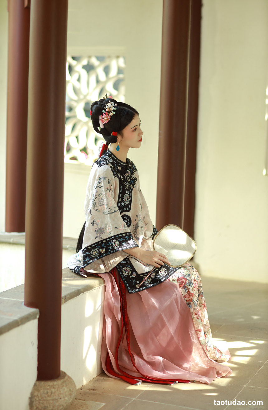 图片[3]-[YITUYU艺图语]2022.10.03 清汉女 _喵喵家的小鱼干_[29+1P／424MB]-绅士图