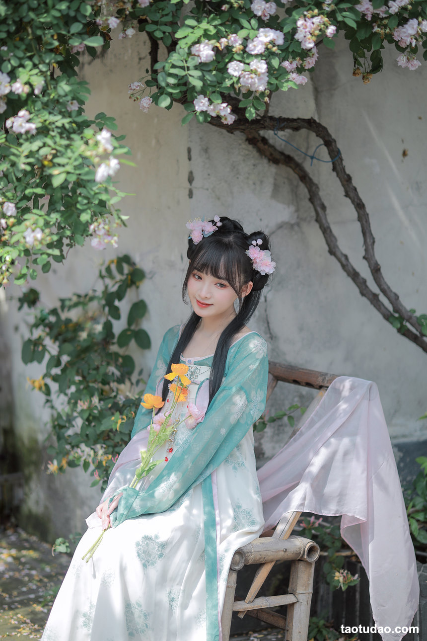 图片[2]-[YITUYU艺图语]2022.06.14 渐开荷芰落蔷薇 莉莉崽w[19+1P／124MB]-绅士图