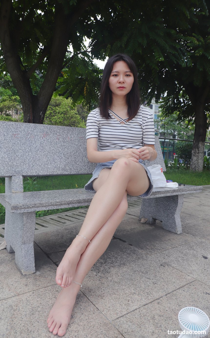图片[3]-Pary摄影 NO.001 大美女慧婷公园展示美脚[153P／868MB]-绅士图