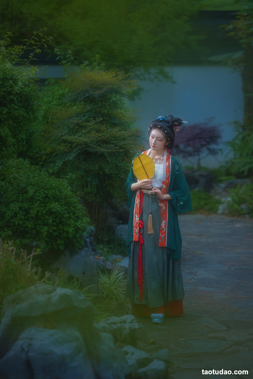 图片[2]-[YITUYU艺图语]2022.05.14 春日游园 朱婉婷[22+1P／382MB]-绅士图