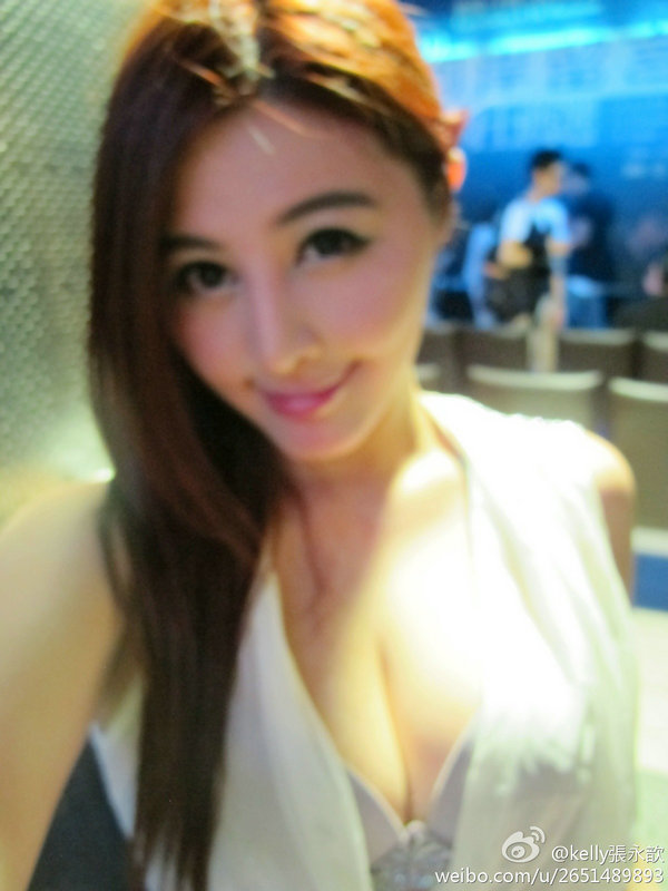台湾E奶女神张永歆微博自拍写真图集 / 177P/17MB / 自拍-绅士图