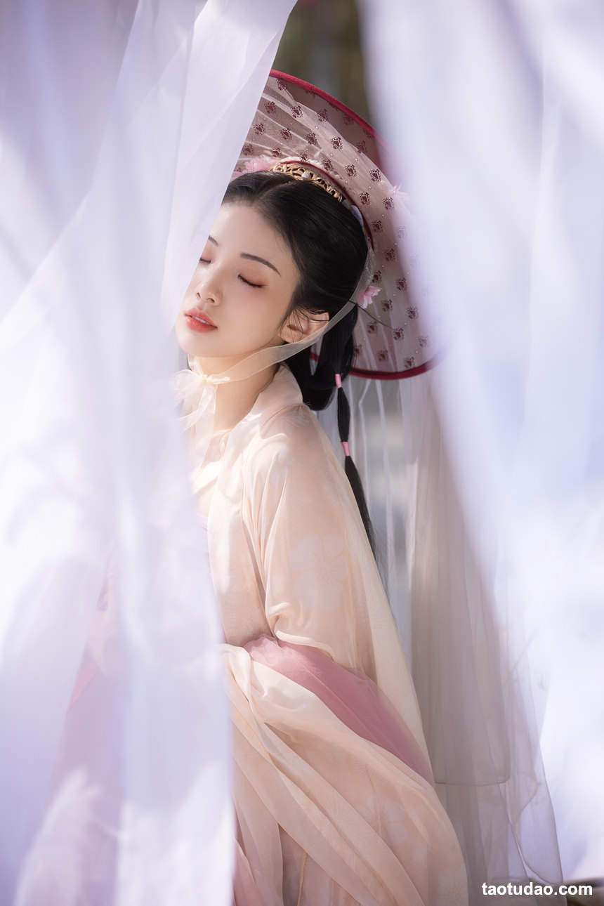 图片[3]-[YITUYU艺图语]2022.12.28 若梦 崴一下[26+1P／230MB]-绅士图