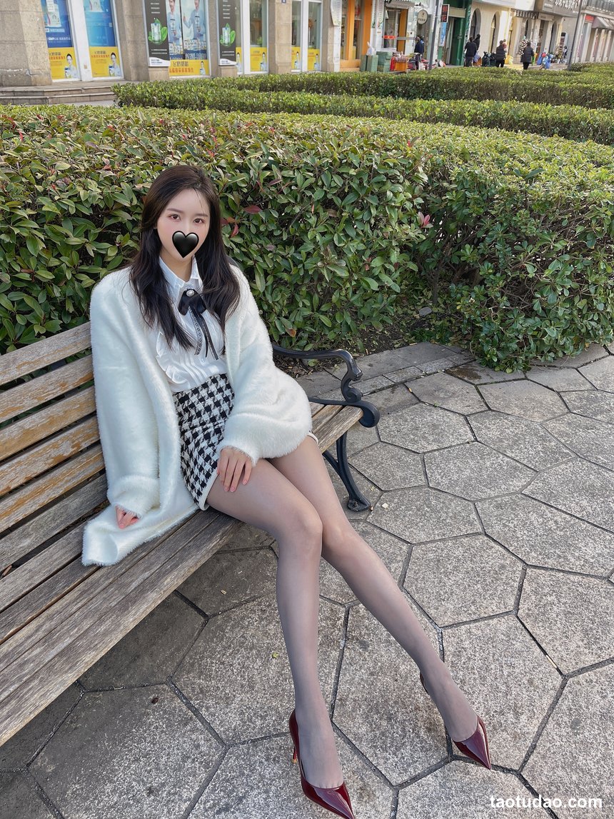 图片[2]-软妹小九九[July芝岚] – 灰丝户外 [48P-222MB]-绅士图