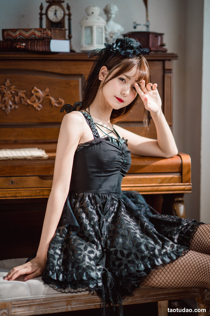 图片[2]-kyokyo沉迷汉堡王 – 洛丽塔 [9P-16MB]-绅士图