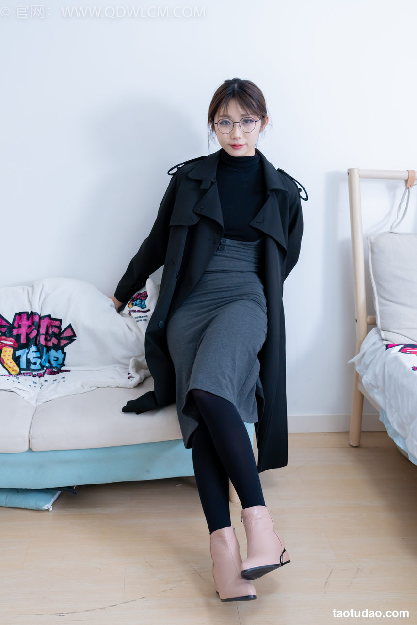 图片[4]-物恋传媒 NO.2247 泡泡-短靴、厚黑丝、皮筋绑脚老头乐挠脚剧情[151P-1V-4.73G]-绅士图