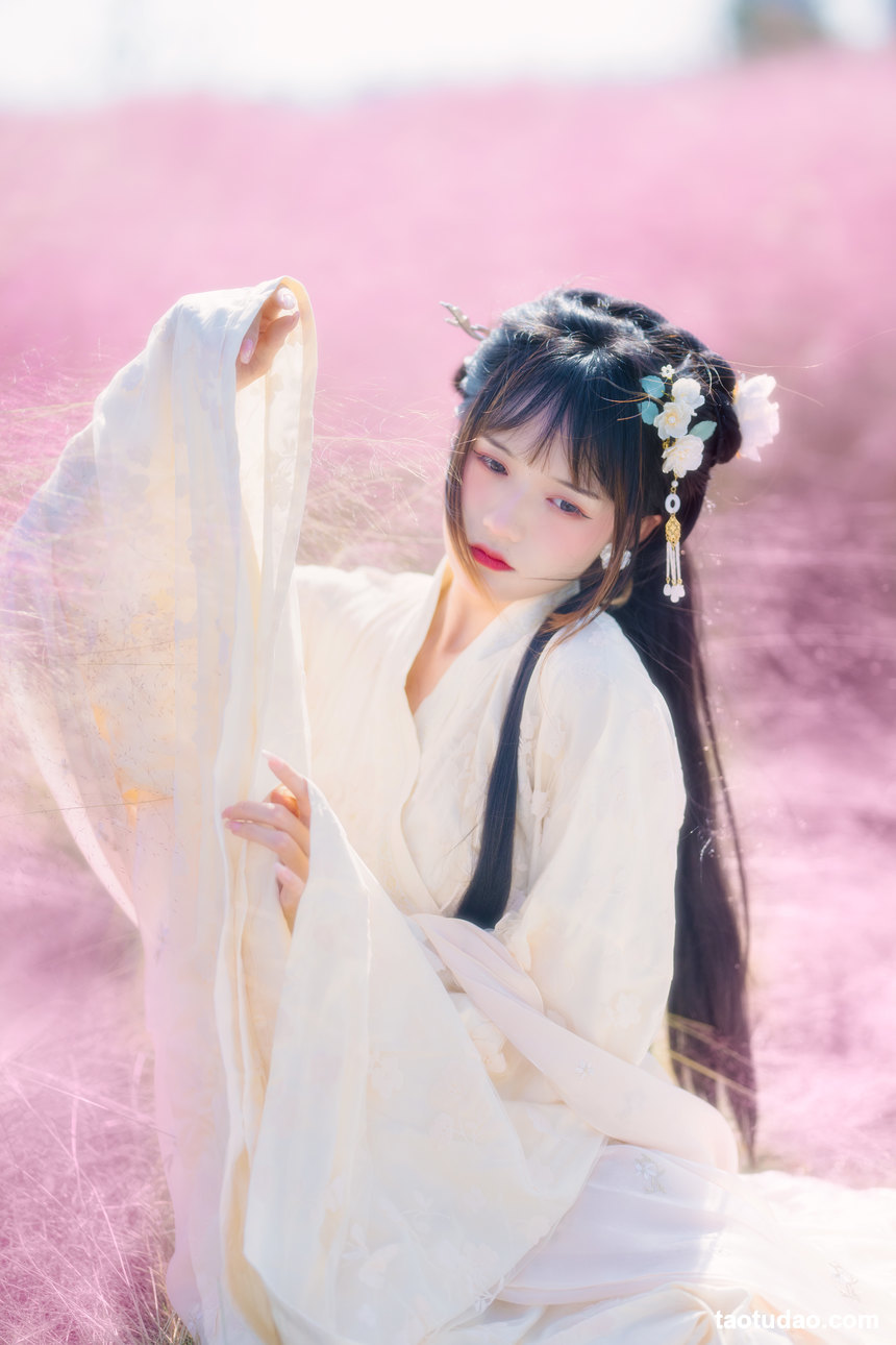 图片[2]-[YITUYU艺图语]2022.06.27 地肤花开 兔子Zzz不吃胡萝卜[34+1P／322MB]-绅士图