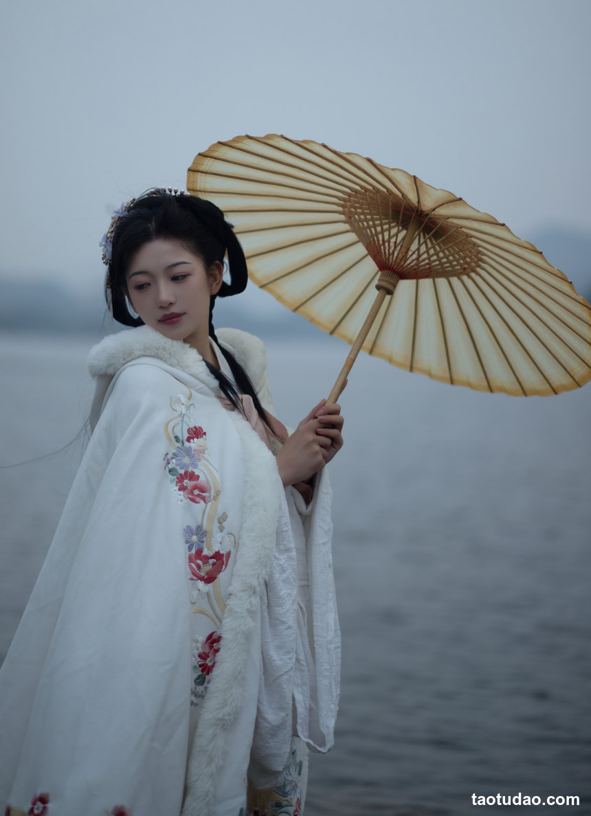 图片[4]-[YITUYU艺图语]2023.01.15 寒衣 一口蛋糕[26+1P／304MB]-绅士图