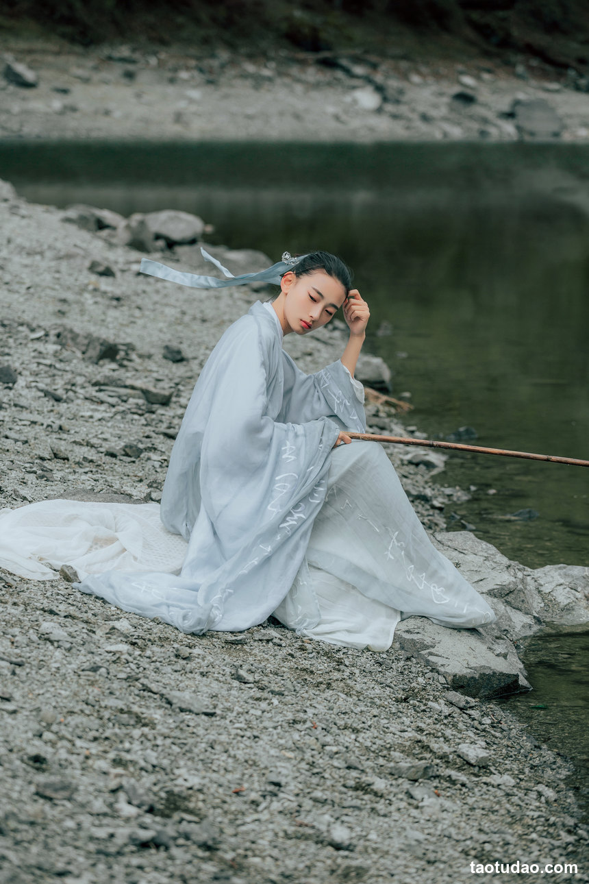 图片[4]-[YITUYU艺图语]2022.04.14 清明时下 叶初婳[23+1P／244MB]-绅士图