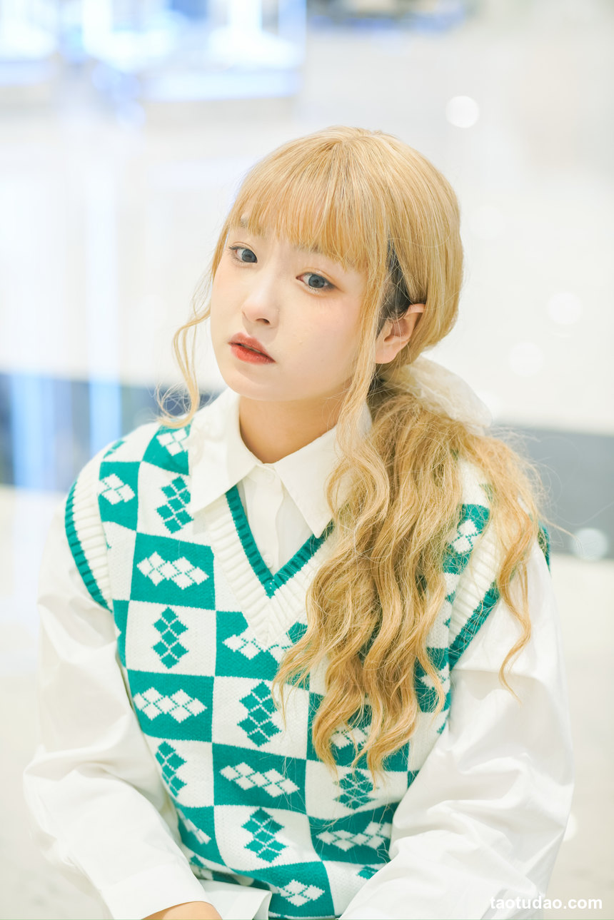 图片[2]-[YITUYU艺图语]2022.11.05 午休时间 -炸鸡冰可乐-[21+1P／173MB]-绅士图