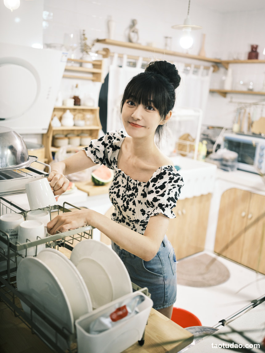 图片[4]-[YITUYU艺图语]2022.04.11 厨房吃瓜 飞鸟咕咕-[30+1P／300MB]-绅士图