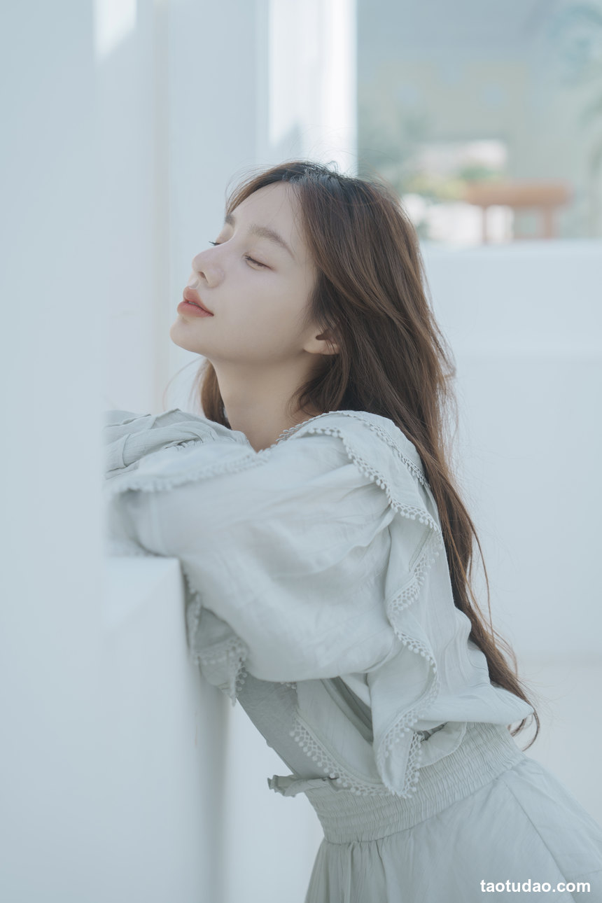 图片[4]-[YITUYU艺图语]2022.09.10 北欧极简风格民宿写真 姝雯同学[37+1P／244MB]-绅士图