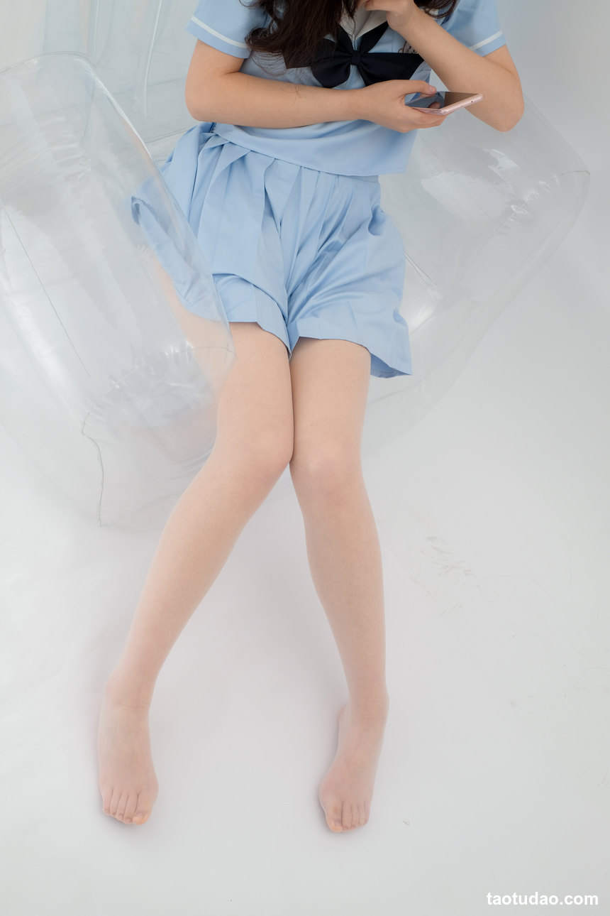 喵写真 PR15 003 肉丝美脚玩水瓶 [69P+1V-785MB]-艺库