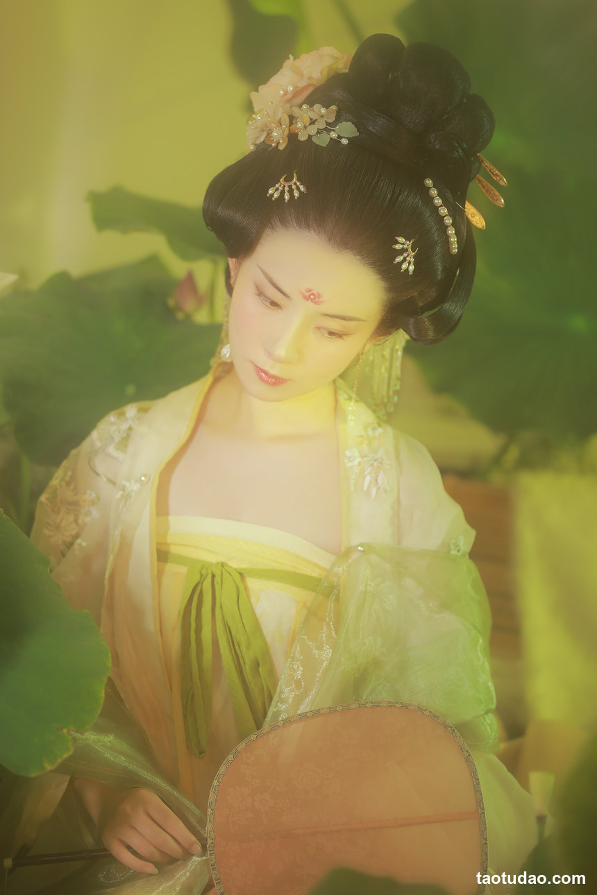 图片[4]-[YITUYU艺图语]2022.09.09 云想衣裳花想容 也清秋[31+1P／681MB]-绅士图