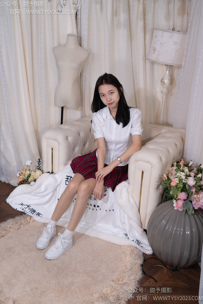 图片[4]-甜予摄影 NO.085 小桃-板鞋、白棉袜、肉丝（脚尖微加固款）[129P+2V／9.73GB]-绅士图