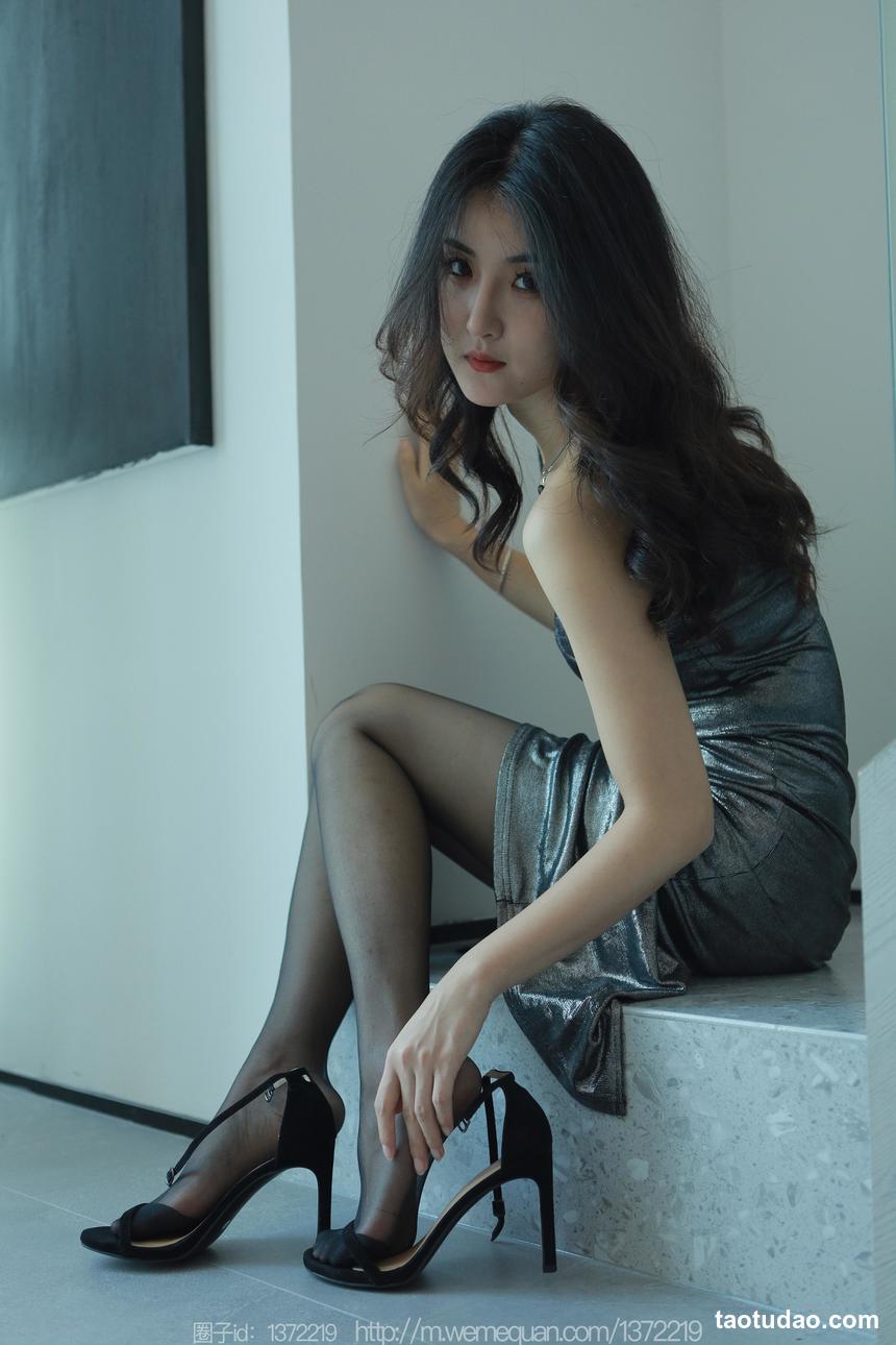 图片[2]-[IESS异思趣向] 2023.06.29 丝享家 1467 小宝《液体金属裙》[80P-85.8M]-绅士图