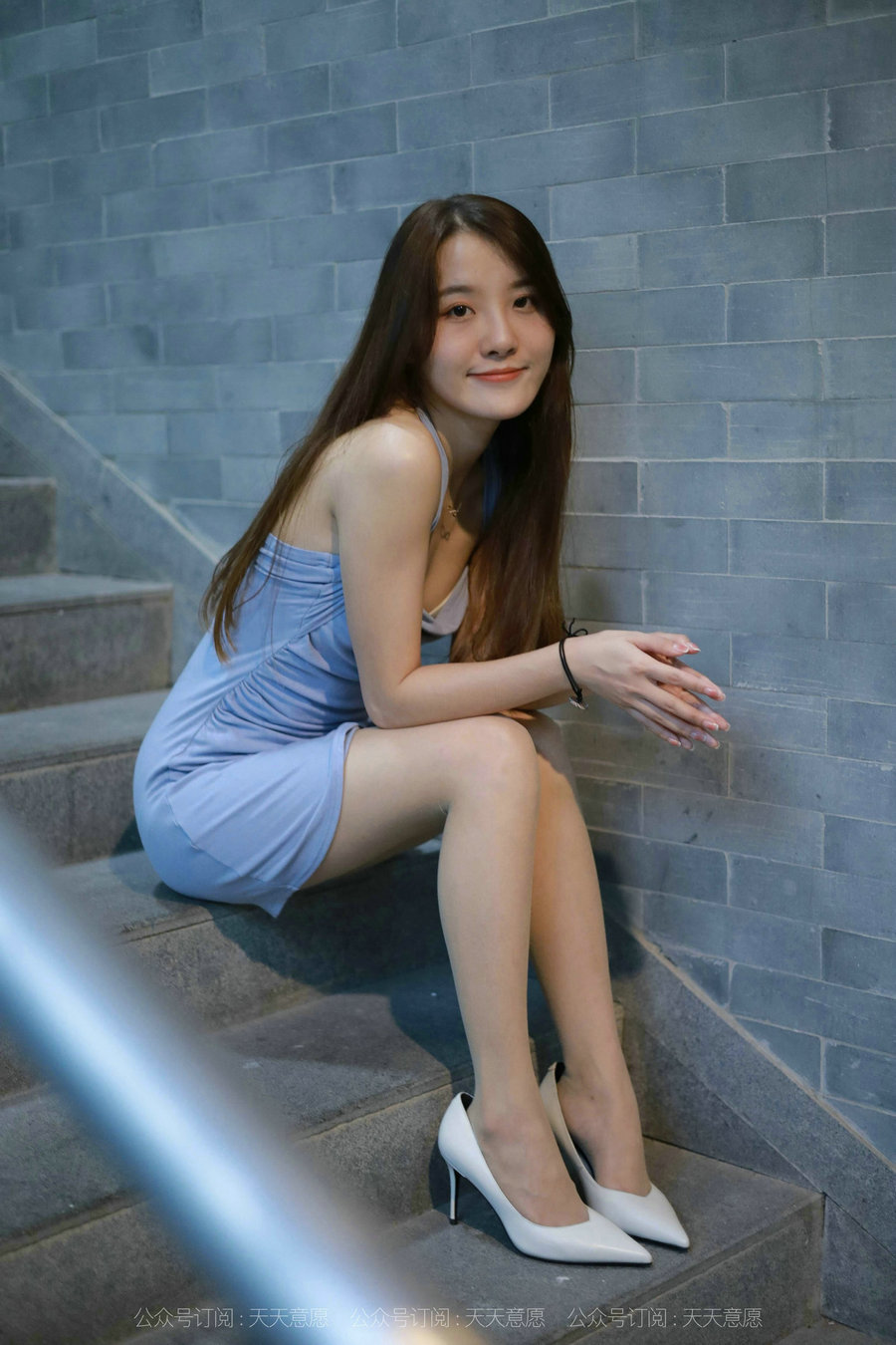 IESS异思趣向 - 模特：婉苹《楼梯间的蓝衣美女》/ 69P-114MB / 机构-艺库