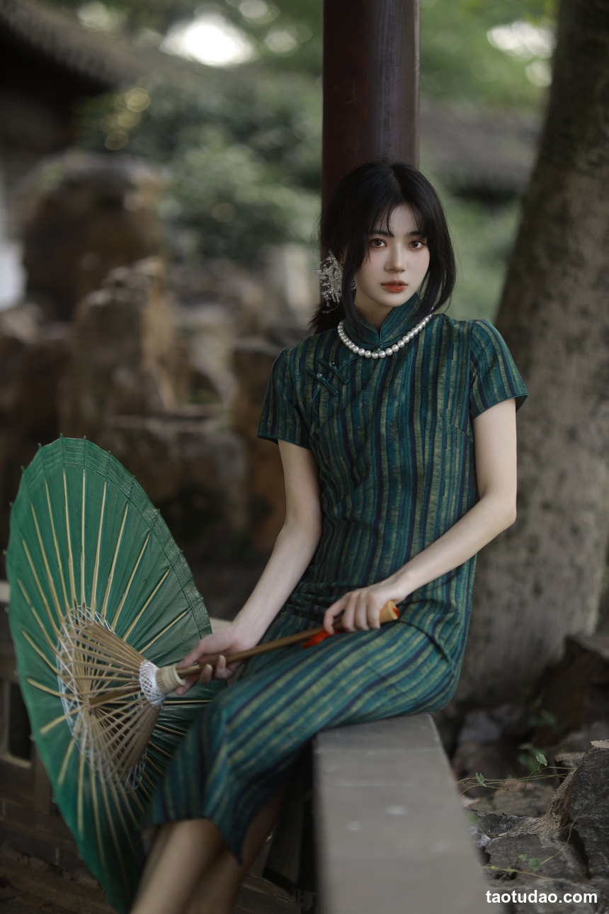 图片[4]-[YITUYU艺图语]2022.11.05 绿意旗袍 Elikaka[35+1P／357MB]-绅士图