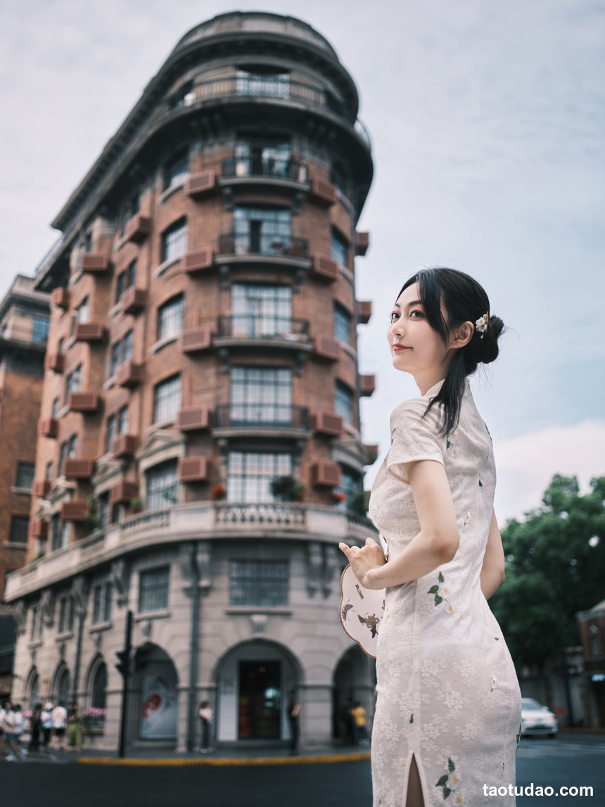 图片[4]-[YITUYU艺图语]2022.07.27 现代旗袍 飞鸟咕咕-[46+1P／730MB]-绅士图