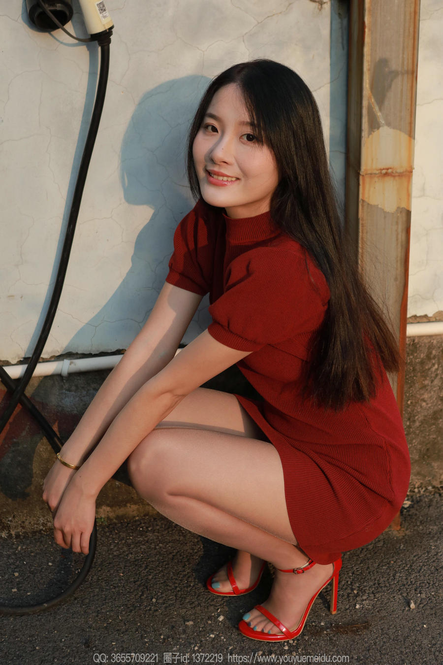 IESS异思趣向 - 模特：婉萍《红苹果（下）》/ 75P-86MB / 机构-艺库
