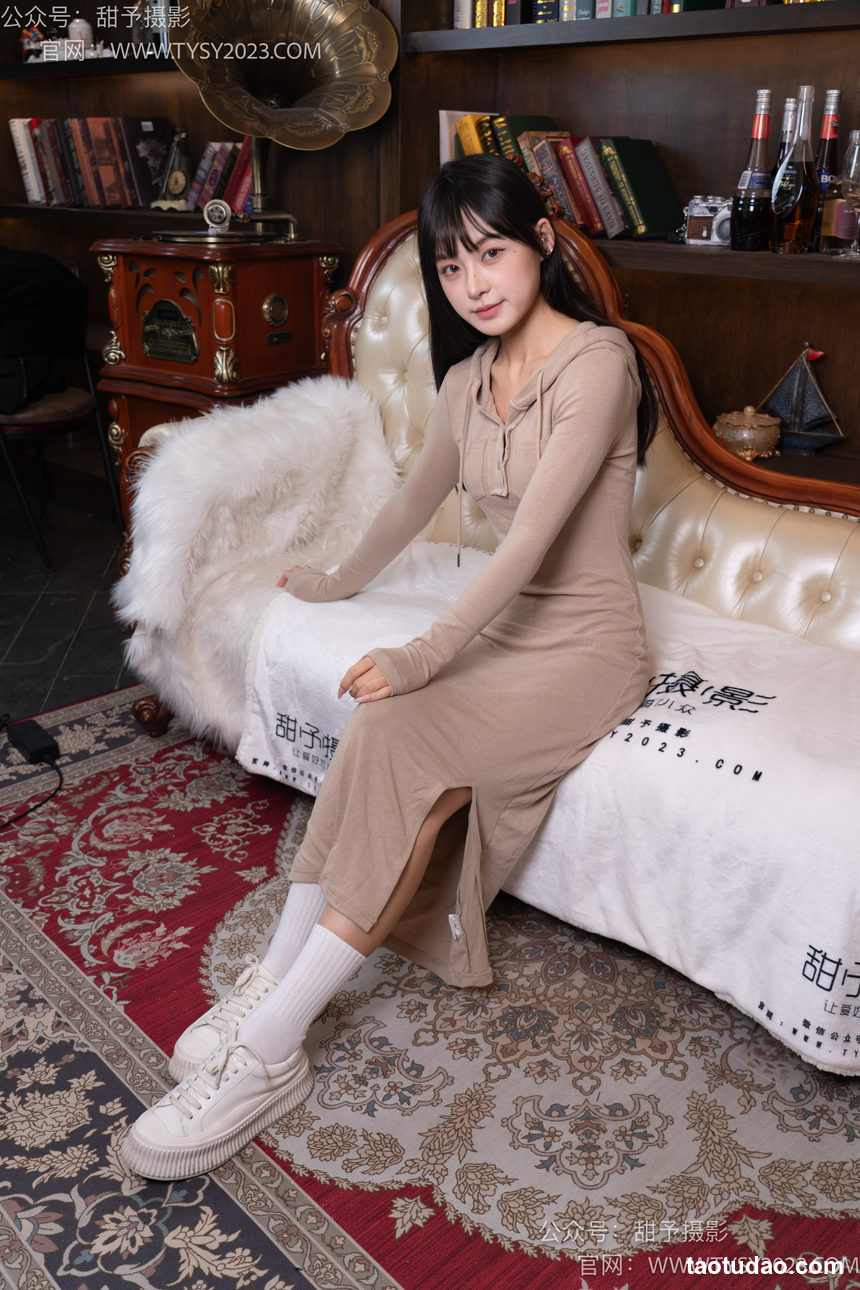 图片[2]-甜予摄影 NO.024 小离-板鞋、白棉袜、裸足[129P+2V／9.34GB]-绅士图