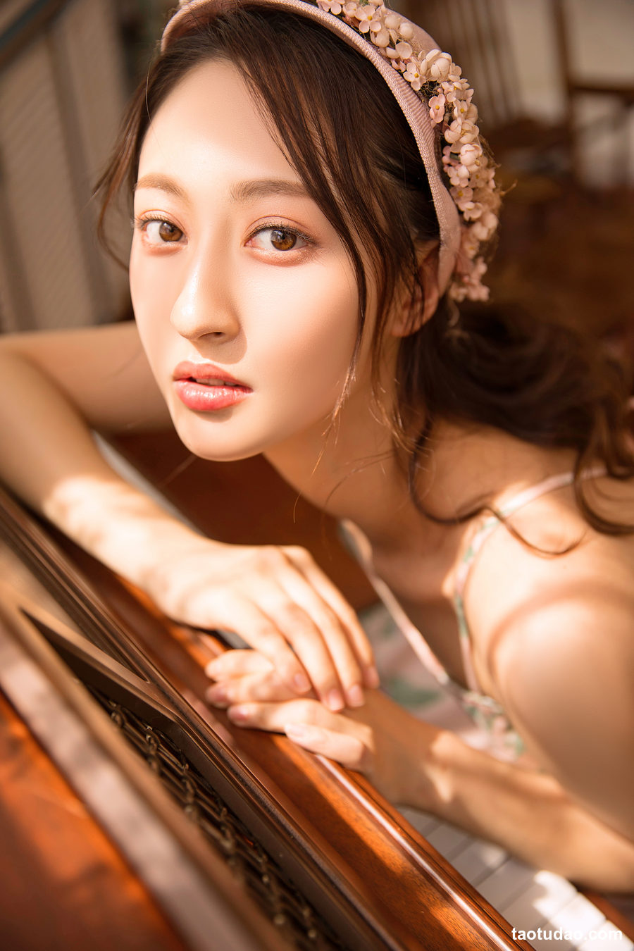 图片[3]-[YALAYI雅拉伊]2023.07.26 NO.1052 眼里花影[24+1P／449MB]-绅士图