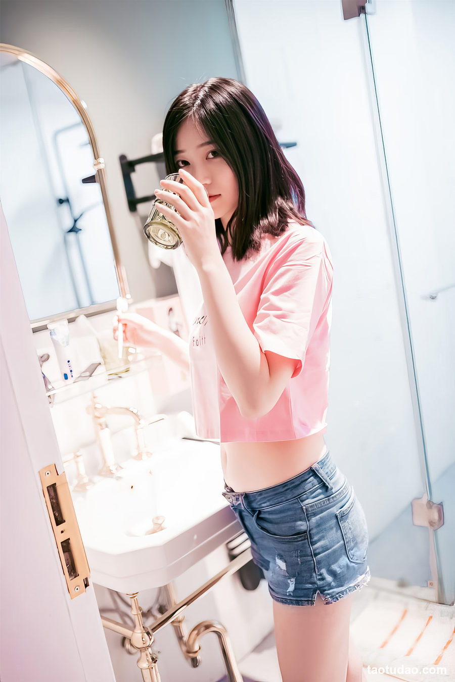 图片[2]-年年Nnian – 短裤T恤 [19P-71MB]-绅士图