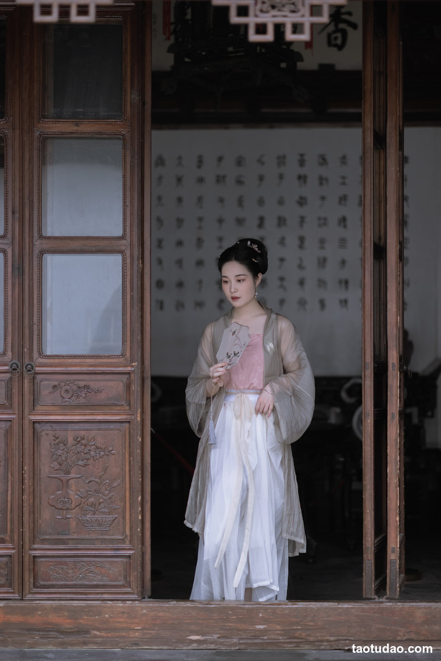 图片[2]-[YITUYU艺图语]2022.09.21 荷香 hannaa[28+1P／233MB]-绅士图