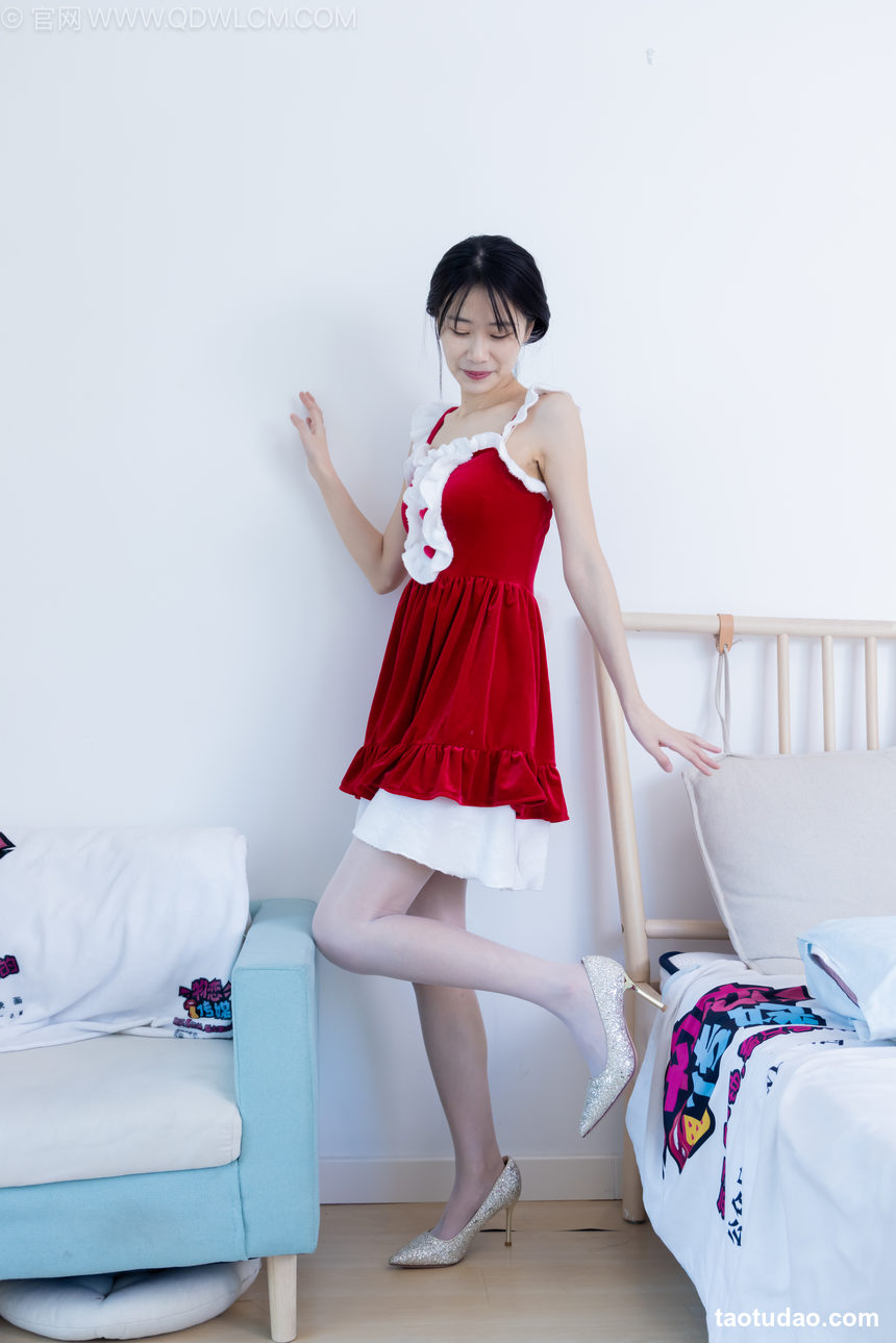 图片[4]-物恋传媒 NO.2237 菜菜-高跟鞋、油亮薄白丝（脚尖透明款）、裸足、草莓和酸奶裸足摆盘剧情[230P-1V-5.69G]-绅士图