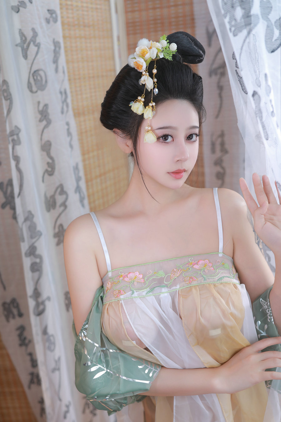 萌妹奈汐酱nice - 古风青纱曦 / 70P1V-559MB / cos萌妹-绅士图
