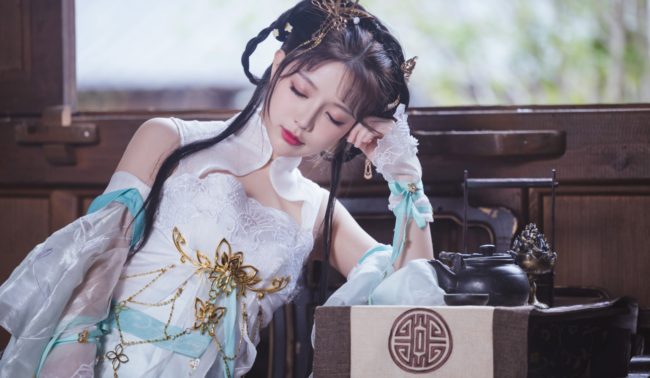 4000万粉国服萝莉王奕萌,又出神级cos,一人饰三角,公子你选谁