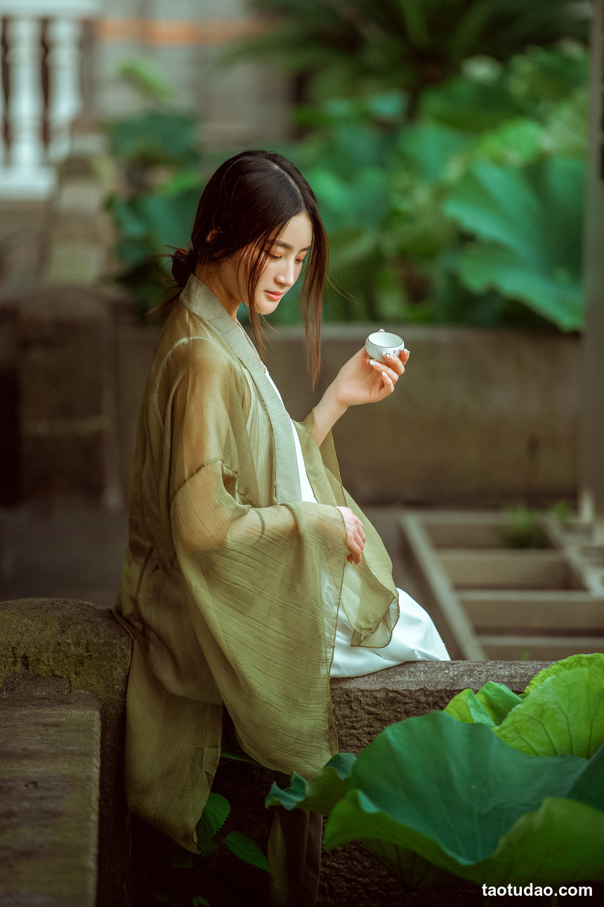 图片[2]-[YITUYU艺图语]2022.08.07 荷韵 Smile[38+1P／451MB]-绅士图