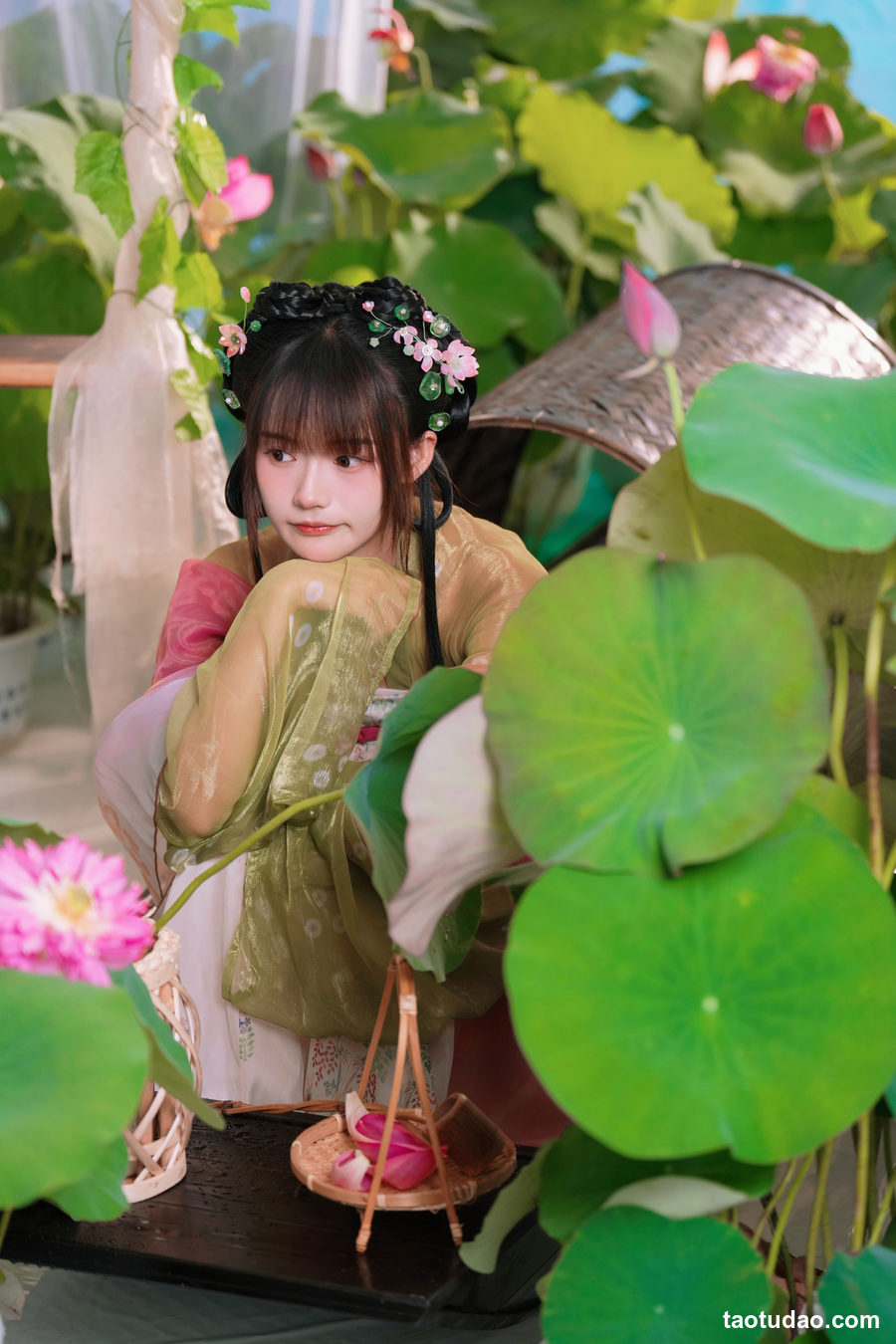 图片[2]-兔子Zzz不吃胡萝卜 – NO.148 浮香花谷 [54P-593MB]-绅士图