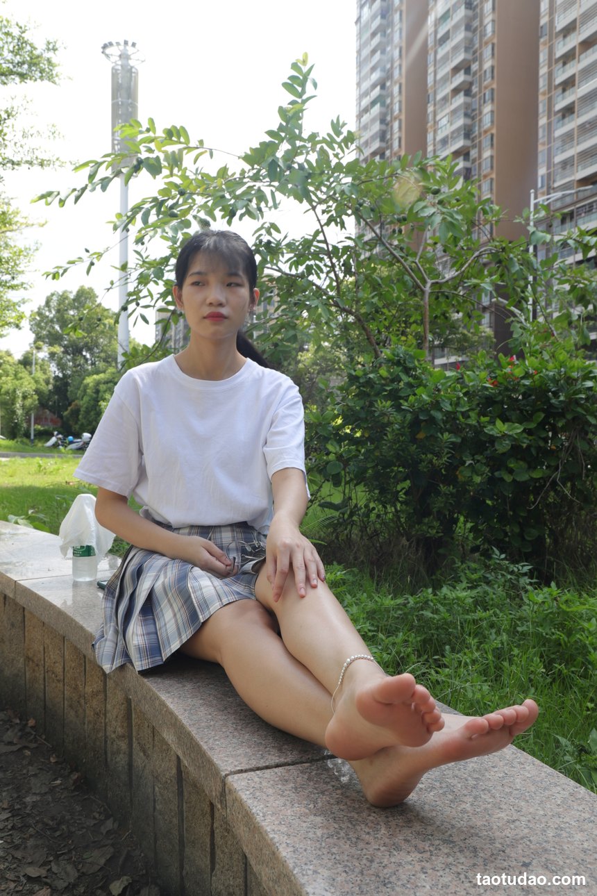 图片[3]-Pary摄影 NO.003 大学生婉萍的雪白美脚[169P／881MB]-绅士图