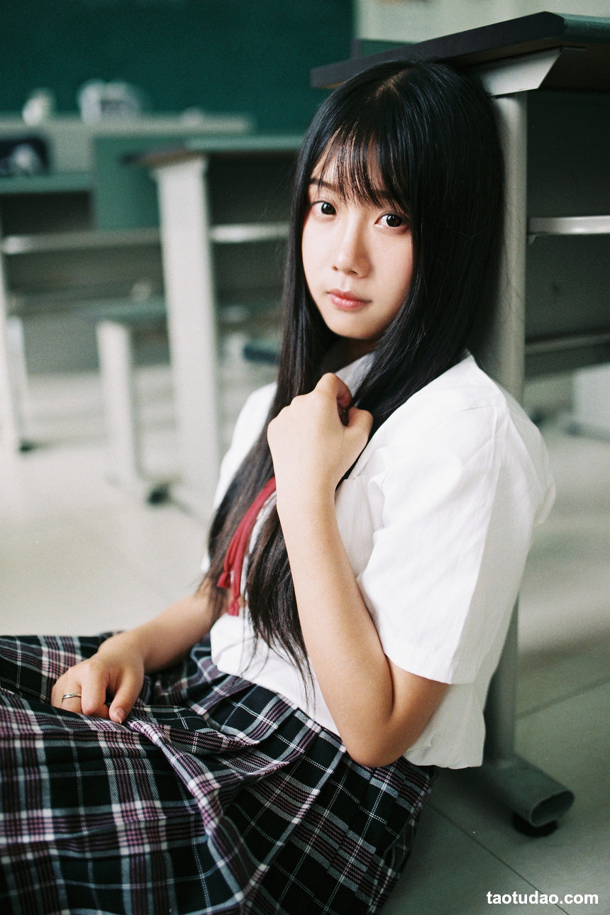 图片[2]-[YITUYU艺图语]2022.04.24 把你记忆在六月的夏 紫卿[22+1P／241MB]-绅士图