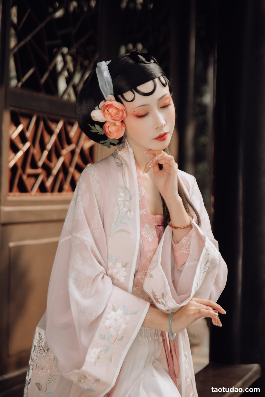 图片[2]-[YITUYU艺图语]2022.09.26 天书奇谈 姌Rr[25+1P／397MB]-绅士图