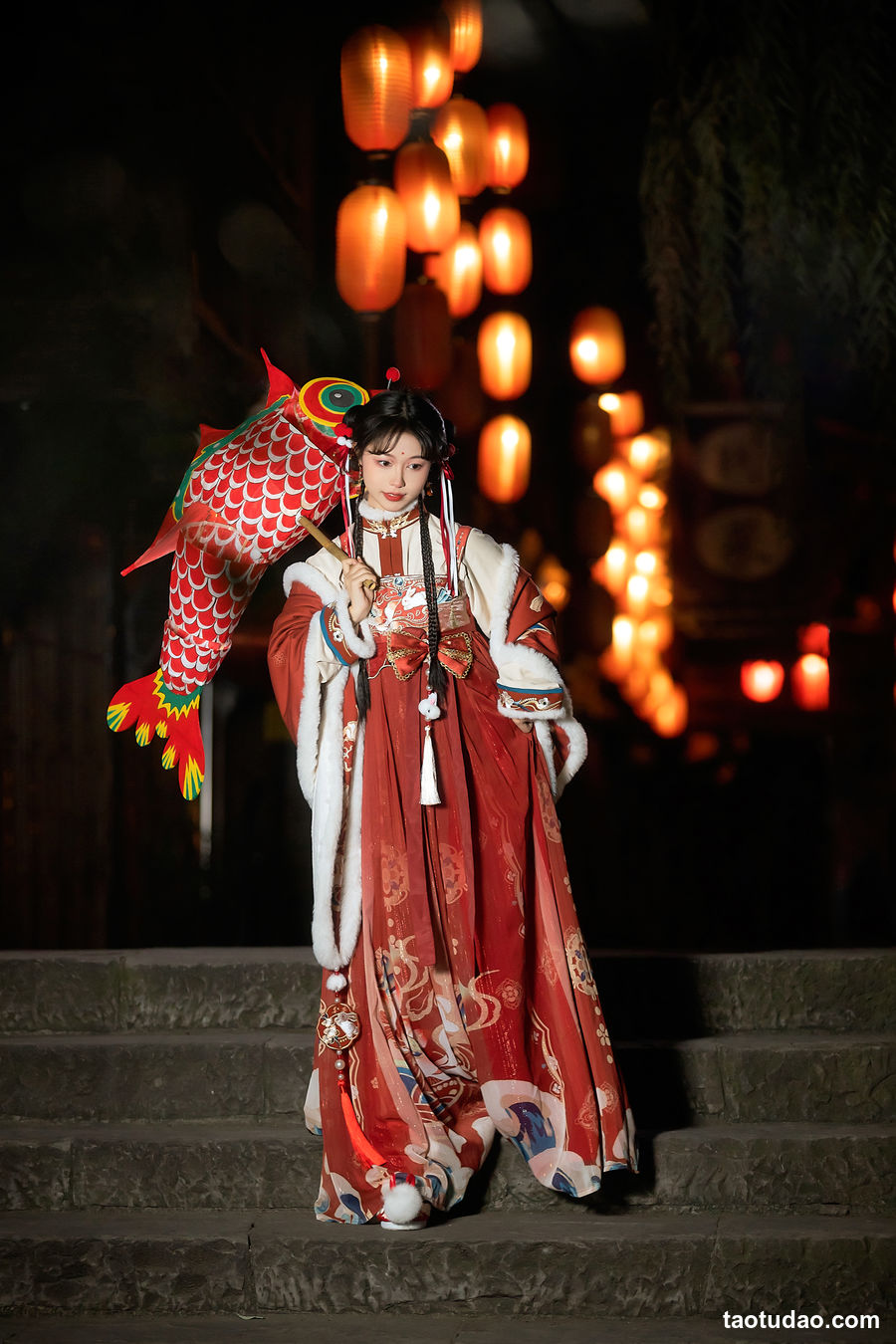 图片[3]-[YITUYU艺图语]2023.02.09 逛灯会 梨一依[21+1P／410MB]-绅士图