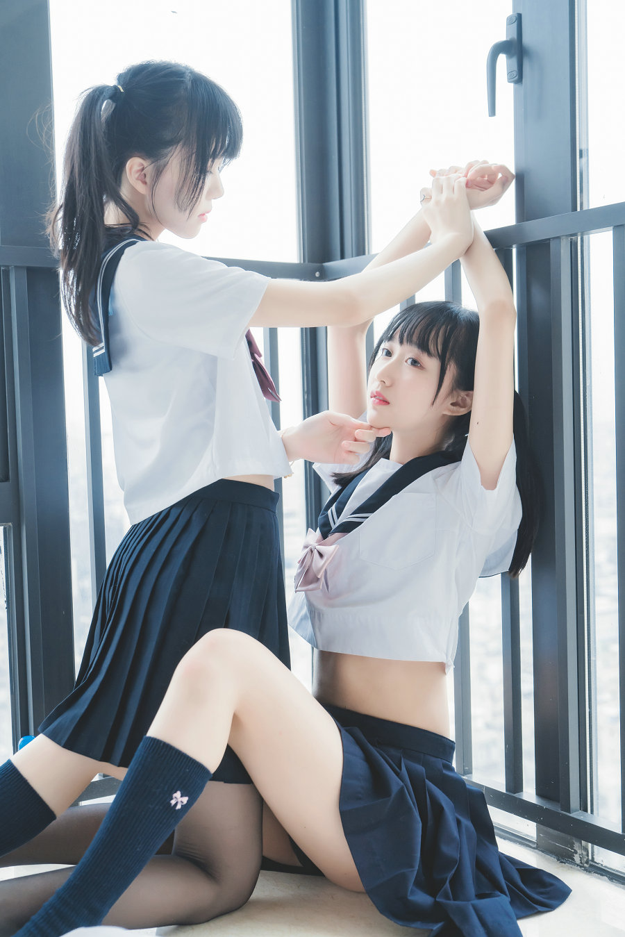萌系小姐姐木绵绵OwO&桜桃喵 – 她(制服×制服) / 38P-741MB / cos萌妹-绅士图