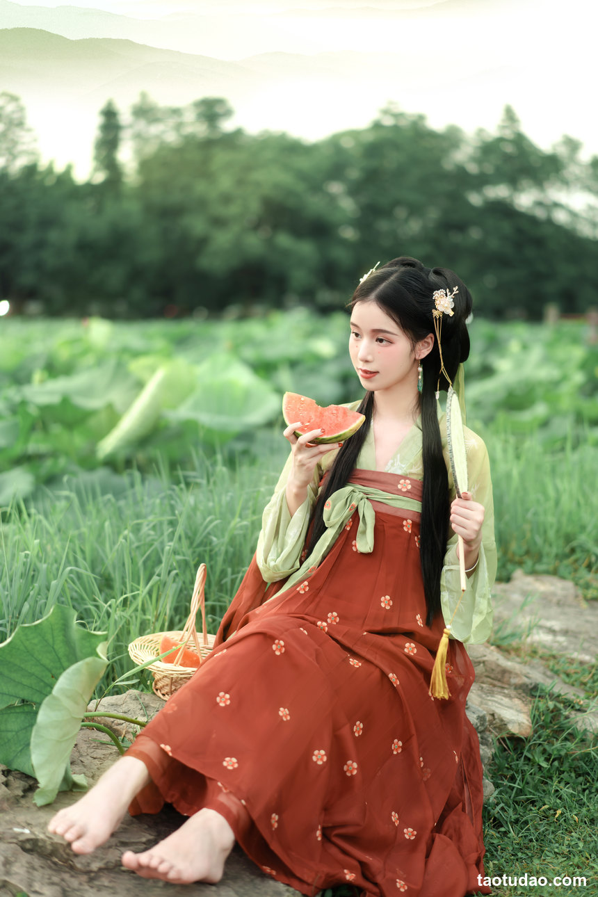 图片[2]-[YITUYU艺图语]2022.09.24 夏荷 仓央是大魔王[20+1P／406MB]-绅士图